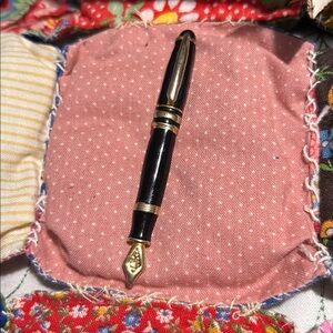 Vintage Enamel Fountain Black and Gold Pen